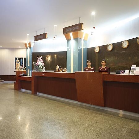 Boon Siam Hotel Krabi town Buitenkant foto